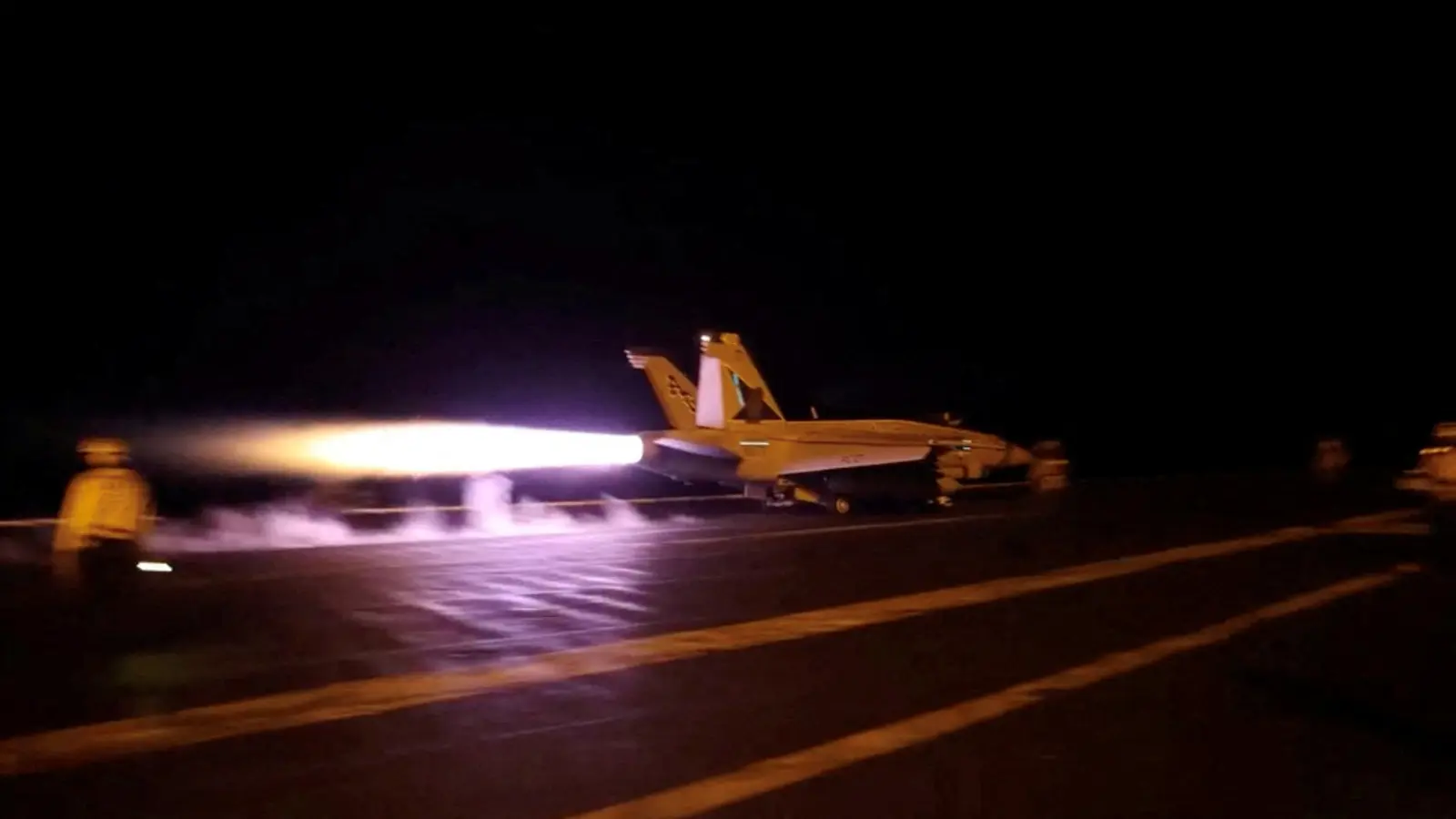 כנף נתלשה ושמונה מטוסי F-15 ניזוקו: איראן מעלה הילוך