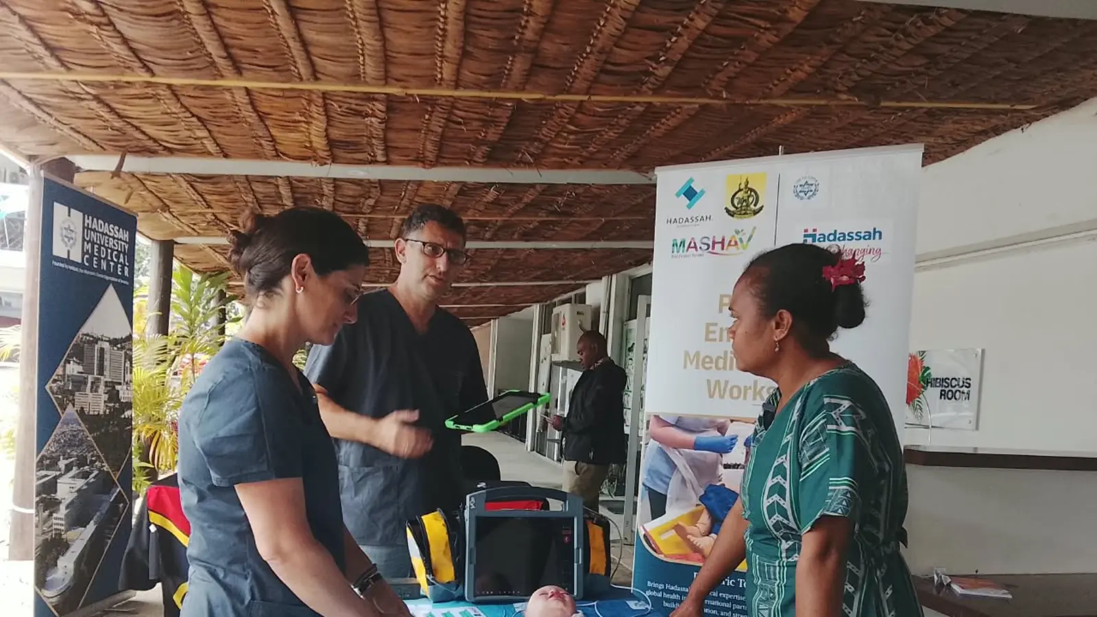 לראשונה: משלחת מומחי ילדים מהדסה יצאה לוונואטו