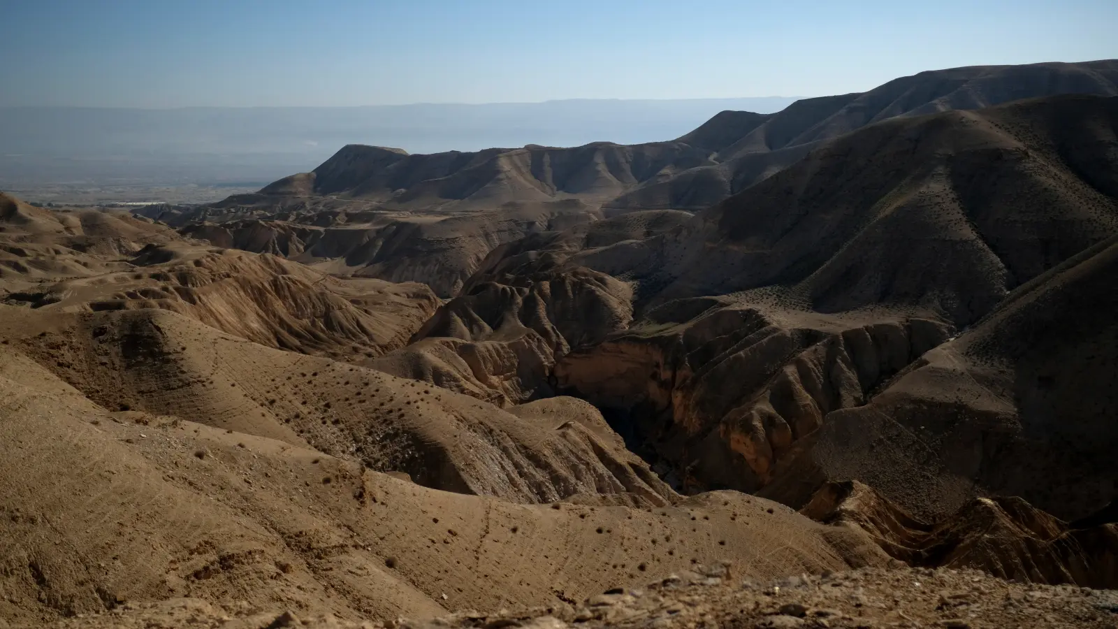 הקיץ מסרב להיפרד: התראה אדומה על עומסי חום