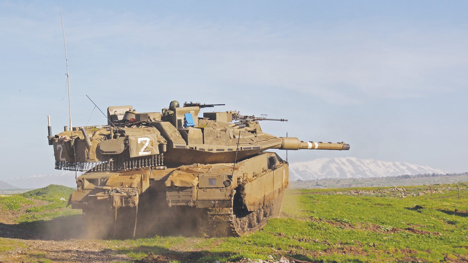 הטנקים של יוון אכזבו את קפריסין - הפתרון הישראלי מסקרן אותה