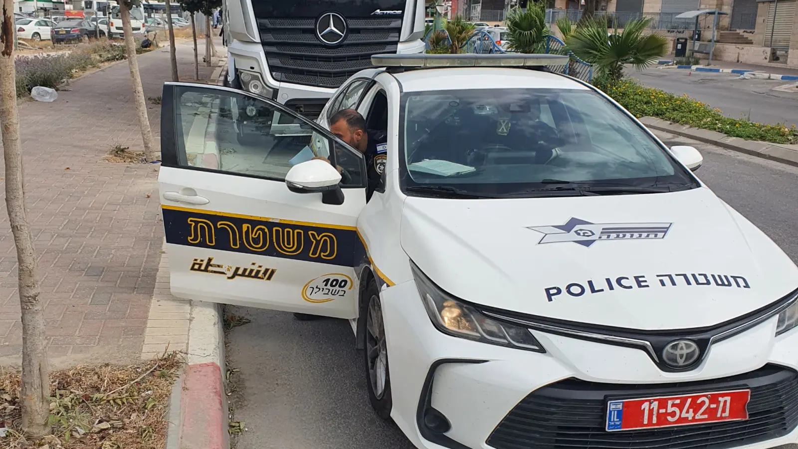 כתב אישום קשה נגד לוחם מג"ב: תקיפה באגרופים באמצע הכביש