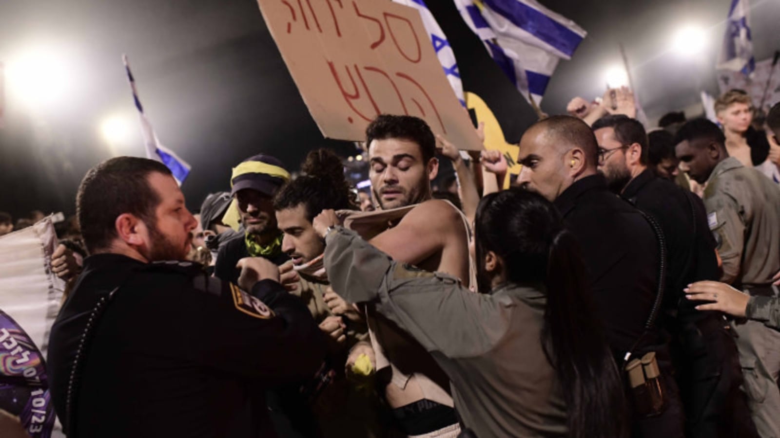 ערר לפרקליט המדינה: דרישה להעמיד לדין שוטרים שערכו חיפוש בעירום למפגין בתל אביב
