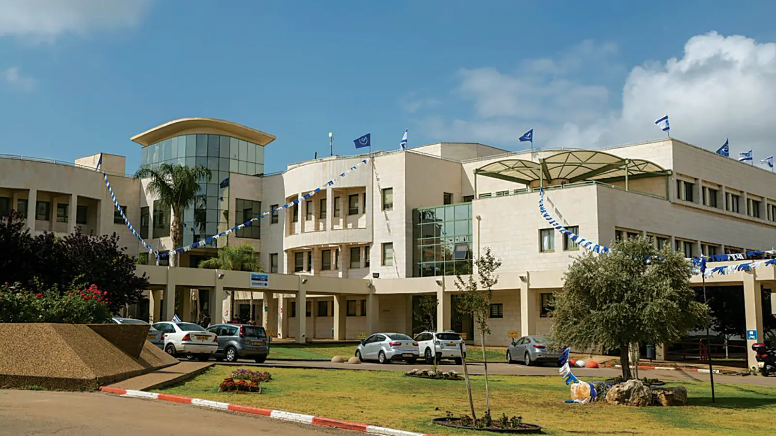 העיר המרכזית בצפון בבהלה: "מסתובבים עם שישיות מים ברחוב, בתי ספר נסגרו"