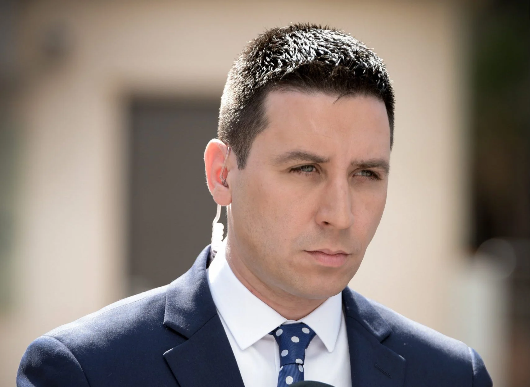 אטילה שומפלבי מפרגן לשר מהקואליציה: "מת עליו"