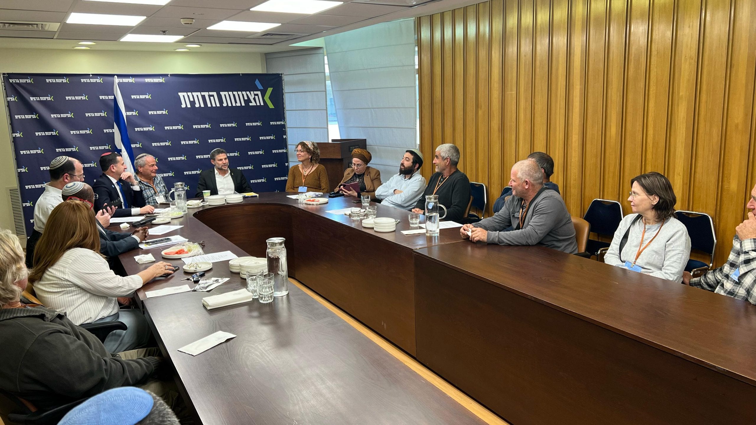 אחרי השריונים: כך תיראה מפלגת הציונות הדתית - זהות