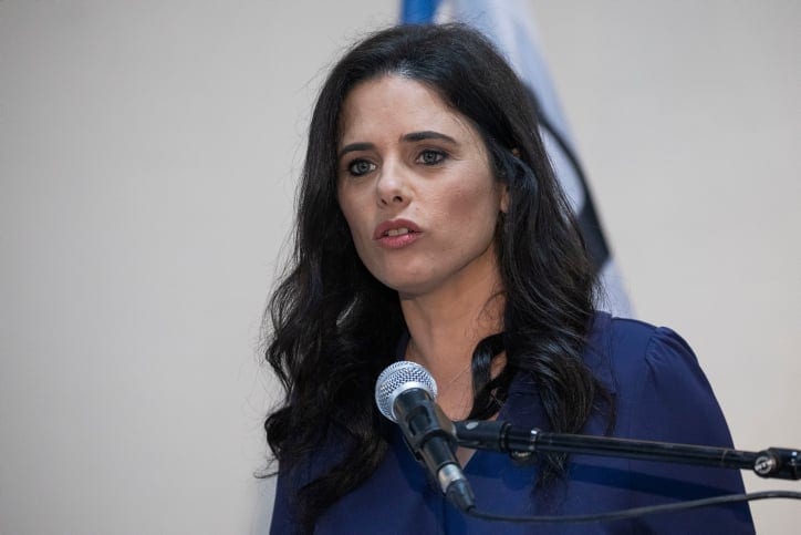 חודשיים לבחירות: איילת שקד חוטפת מכה נוספת