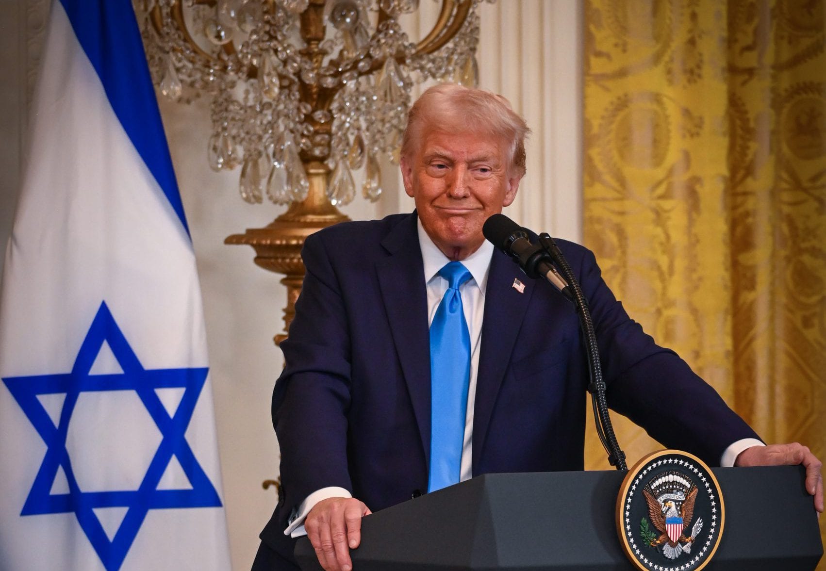 דרמה בארה"ב: מטוסי קרב הוזנקו להגן על טראמפ
