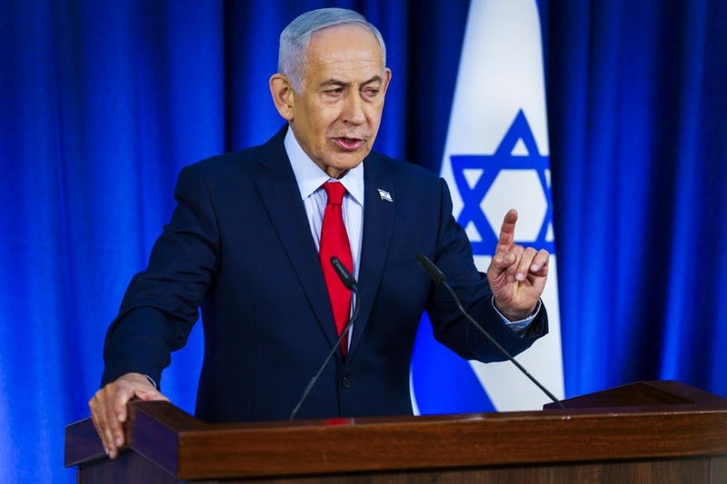 סקר מנדטים: איזנקוט מאבד את ההובלה; נתניהו חוגג