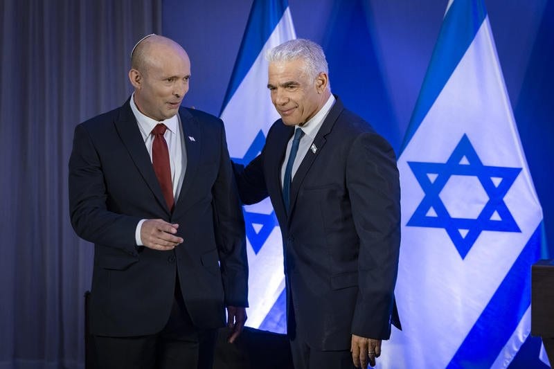 "חכו תראו": כך הגיב לפיד לרשימה של בנט