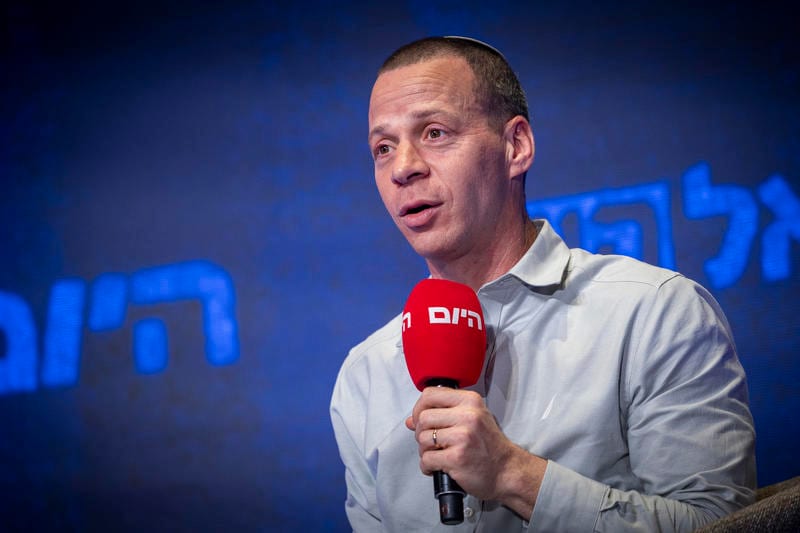 עמית סגל בתגובה מהירה לדרמה הפוליטית
