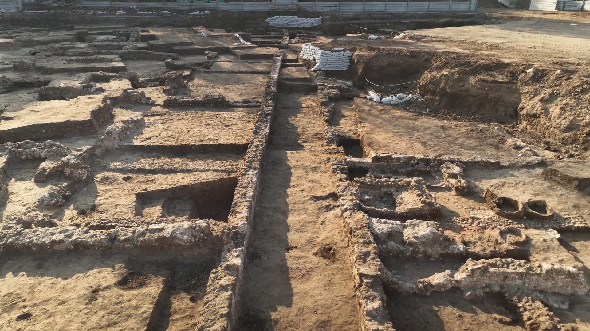 מתחת לאצטדיון וינטר: מתחם בן כ-1,300 שנה התגלה ברמת גן