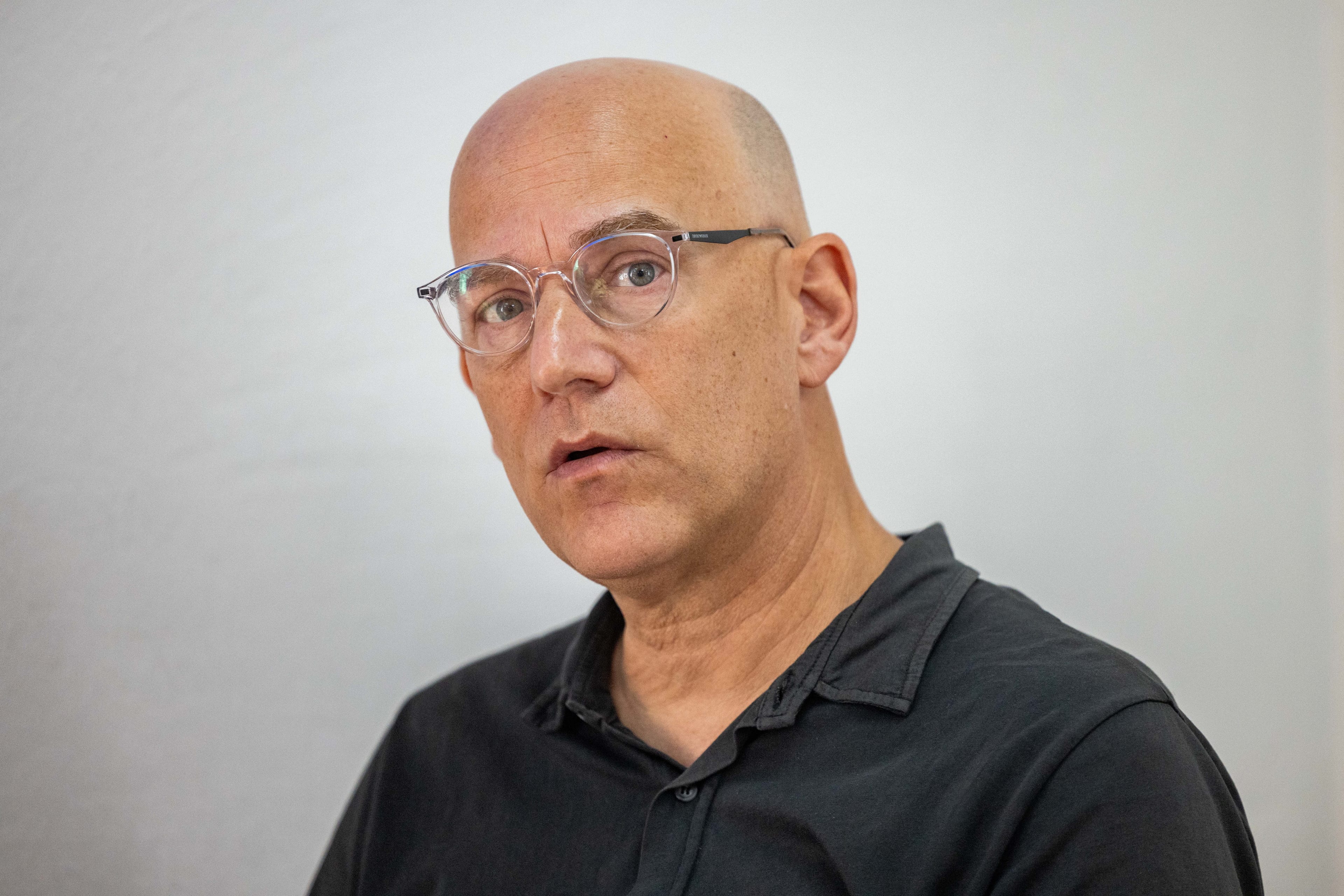 גיא פלג בהתייחסות ראשונה לסערה סביבו