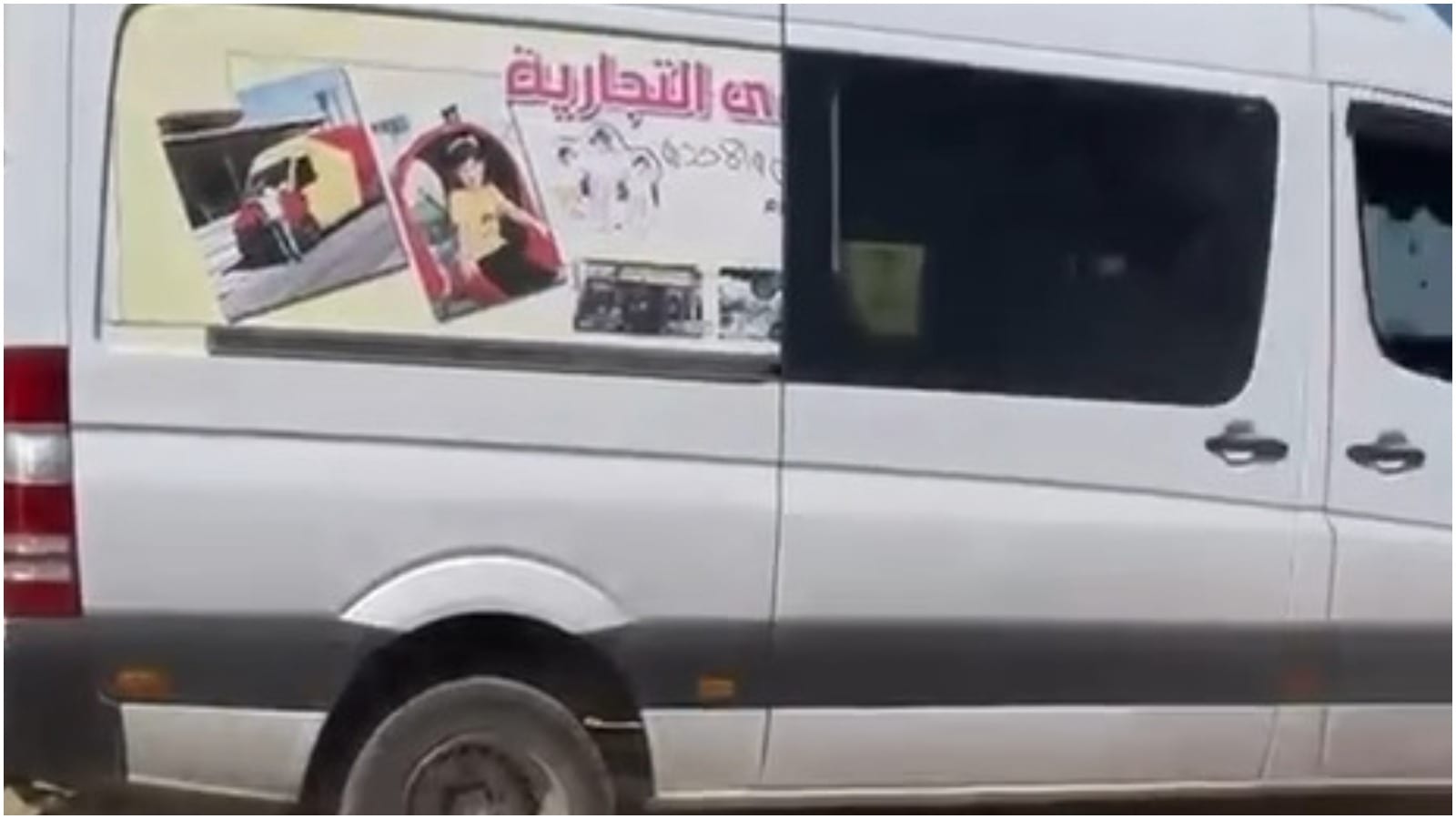 צפו בתיעוד: המחבל נמלט מהזירה אחרי שהסכין נשברה
