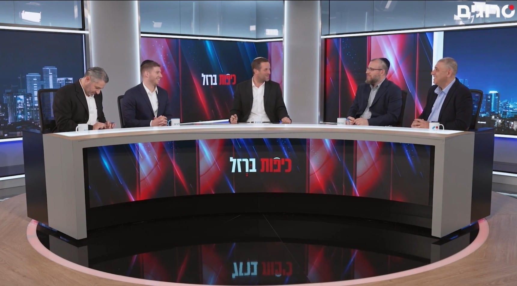 "עצוב לראות את האיש הזה, הוא פתטי לחלוטין"