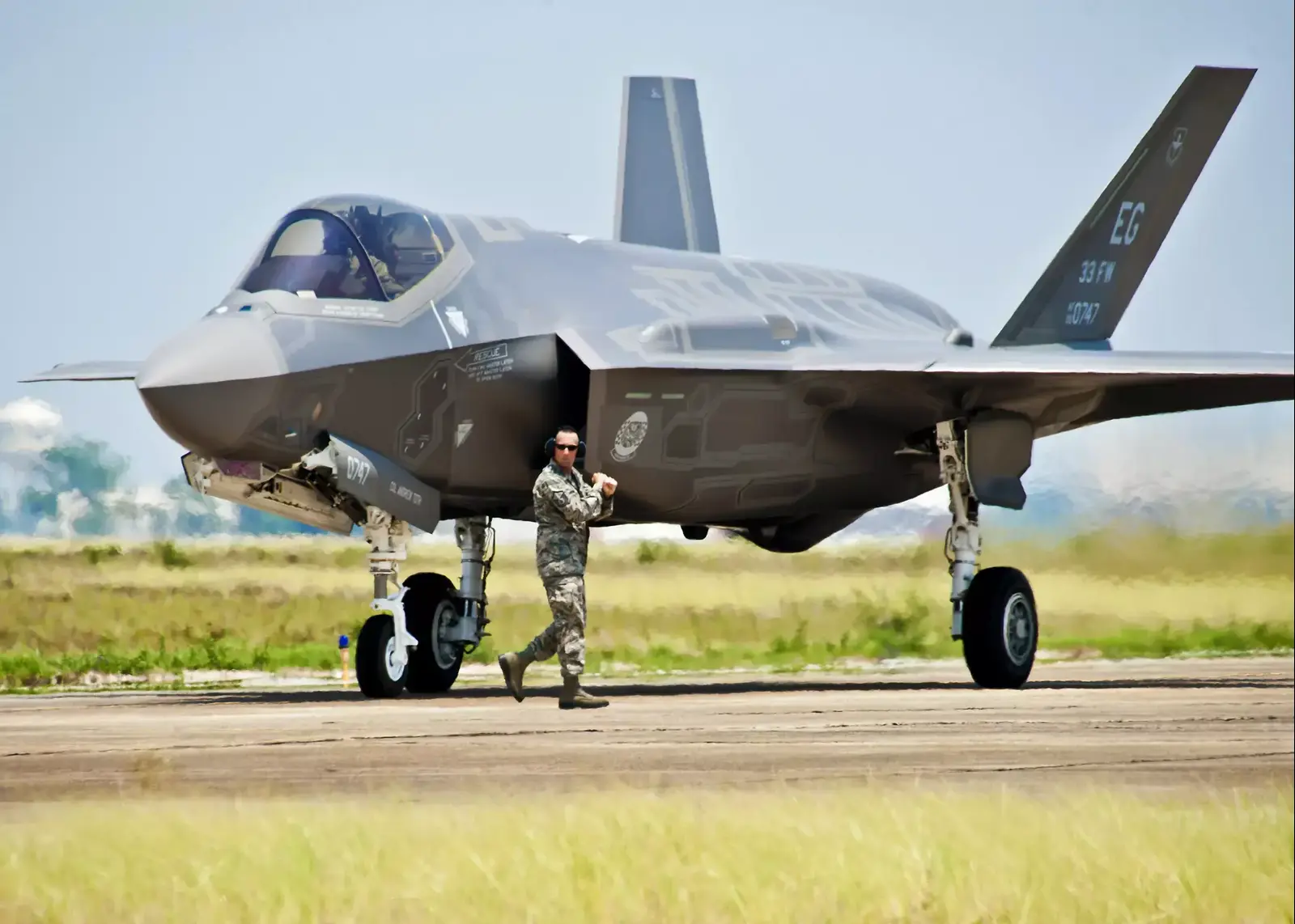 נפלו לידי הסינים? חלקים מסווגים של מטוס ה-F-35 נעלמו בהונג קונג