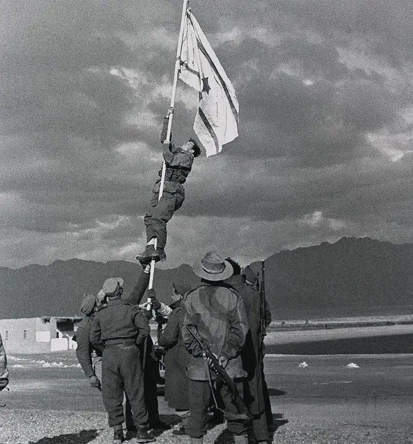 אחרון הלוחמים שהניפו את דגל הדיו, יוחנן אלישוב, הלך לעולמו בגיל 95