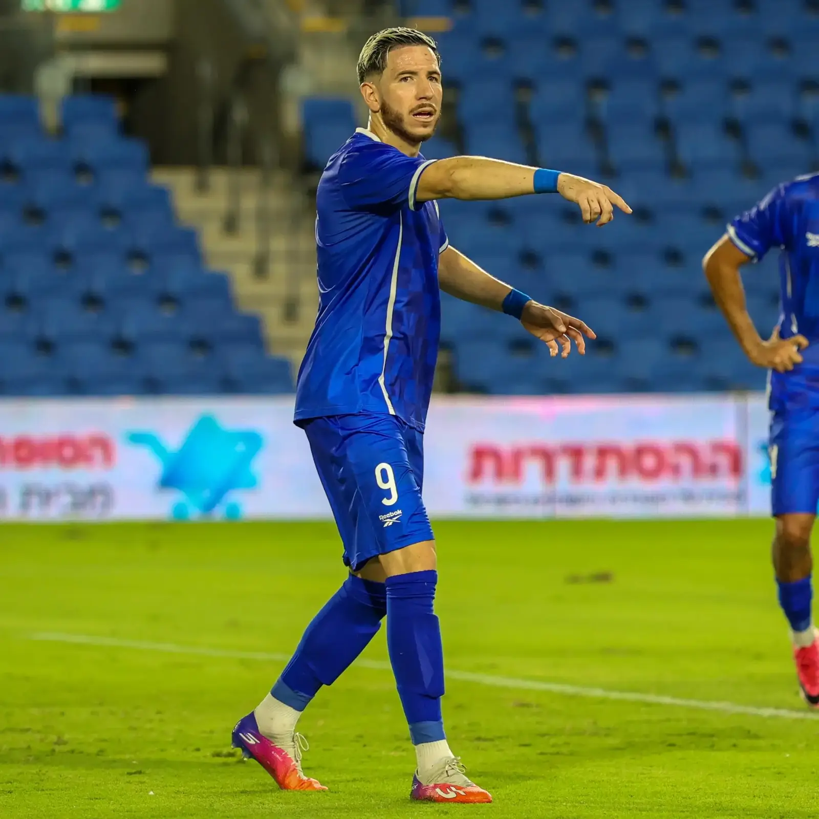 אדריאן אוגריסה חתם בהפועל באר שבע לשלוש שנים: החוזה והמחיר