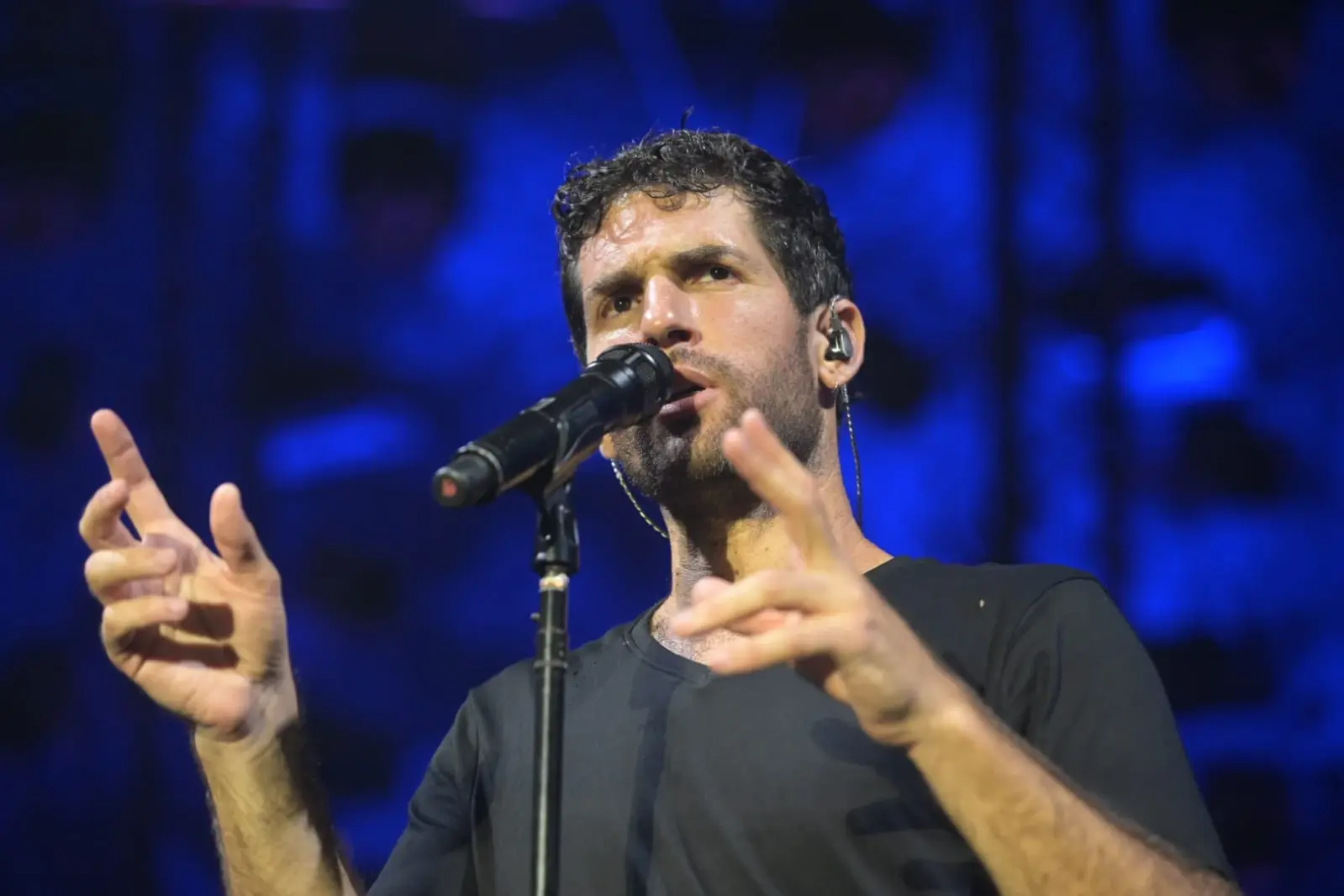 "לשיר מפה שירי חופש זה דבר קשה נורא": שגיא דקל חן חשף שירים שכתב בשבי