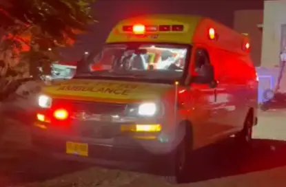 החשד לניסיון רצח ברמלה: דקר את גרושתו ובתו בסמוך לביתן - במשטרה בודקים תכנון מוקדם