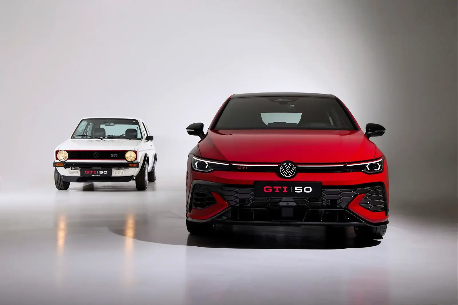 בת 50 ובאיזה כושר: נהגנו בגולף GTI החזקה בהיסטוריה