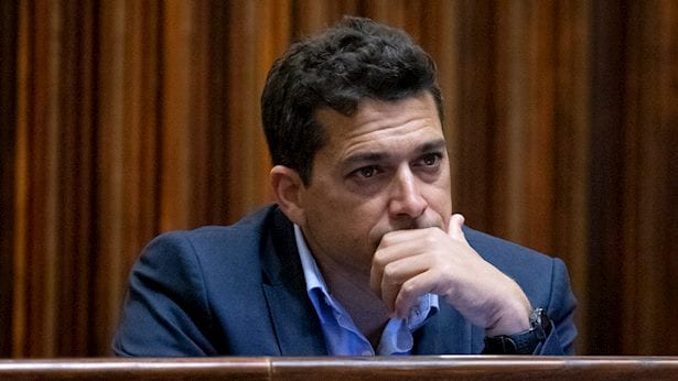 עמיחי שיקלי: "מקורבו של הנייה, שרלטן חסר אמינות"