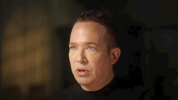 גיא פינס המריא לדנמרק: "אי אפשר לסמוך על המדינה"
