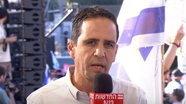 אלמוג בוקר: "זוכר בעיקר שאני משקר"