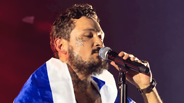 הראפר המיליונר הניף דגל ישראל בספרד: בעוד שבועיים יופיע בתל אביב