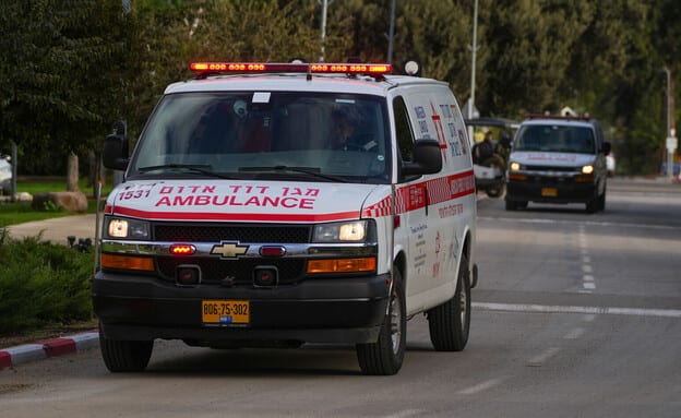 דיווח ראשוני: שני ילדים נדקרו בבית שמש, מצבם קשה