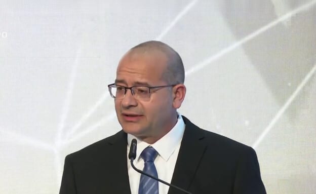אחרי ההדחות - במוסד תוקפים את גופמן: "כאילו הגיע עם פתק מנתניהו - 'אתה משרת אותי'"