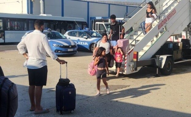 דרמה בטיסת וויז מרומא: הטיסה בוטלה לאחר שנוסע סירב להמריא
