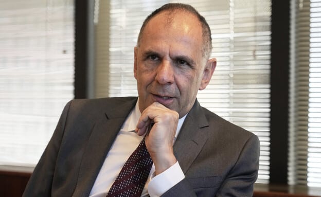 שר החוץ היווני מאיים להגיב לטורקיה: "נעשה את כל מה שנחוץ"