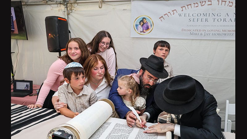 Chabad Lubavitch of Western Monmouth County Hachnassas Sefer Torah