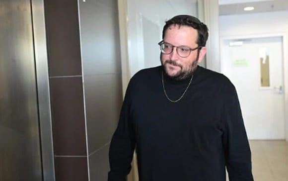 В сеть слили переписки WhatsApp советника Нетаниягу Йонатана Уриха