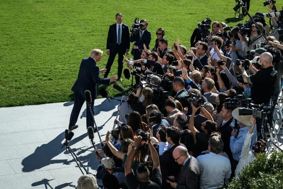 Трамп заявил, что заслуживает Нобелевской премии мира, но сомневается в победе