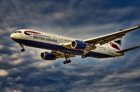 Самолет British Airways экстренно вернулся в Хитроу после резкой потери высоты