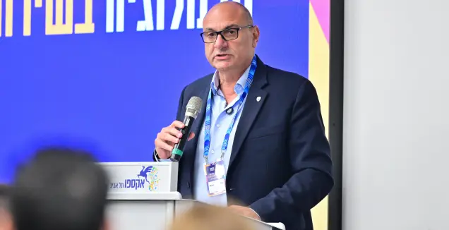 "למה לא לשנות את החוקים כדי שזוארץ ימשיך עוד?"