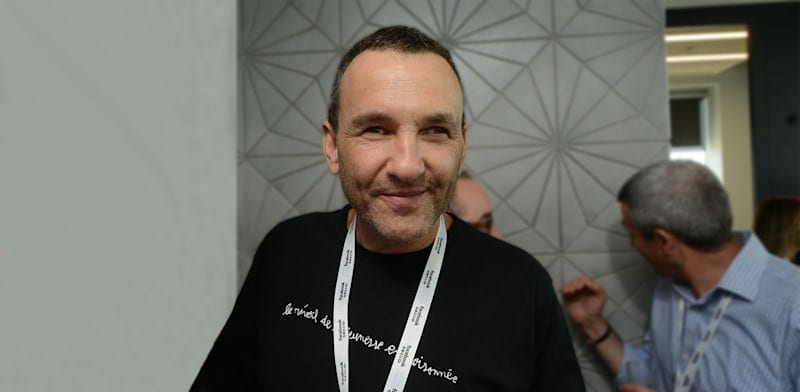 דיסקונט ולאומי בוחנים השקעה במשרד הפרסום אדלר-חומסקי