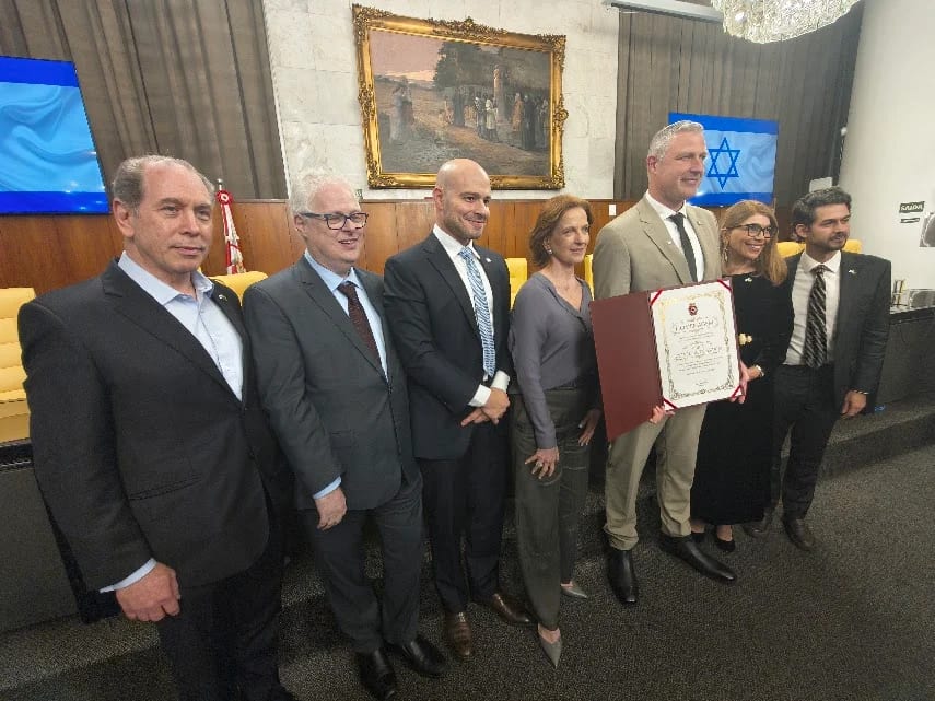 Cris Monteiro Honors Reserve Major Rafael Rozenszajn at City Council Ceremony