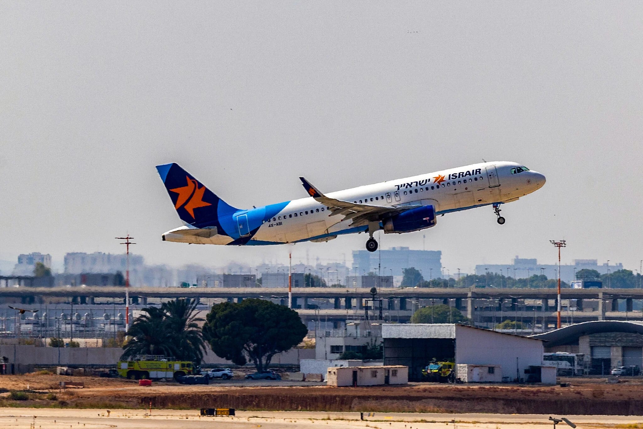 Israir becomes third Israeli carrier with NYC route, just as US airlines make their return