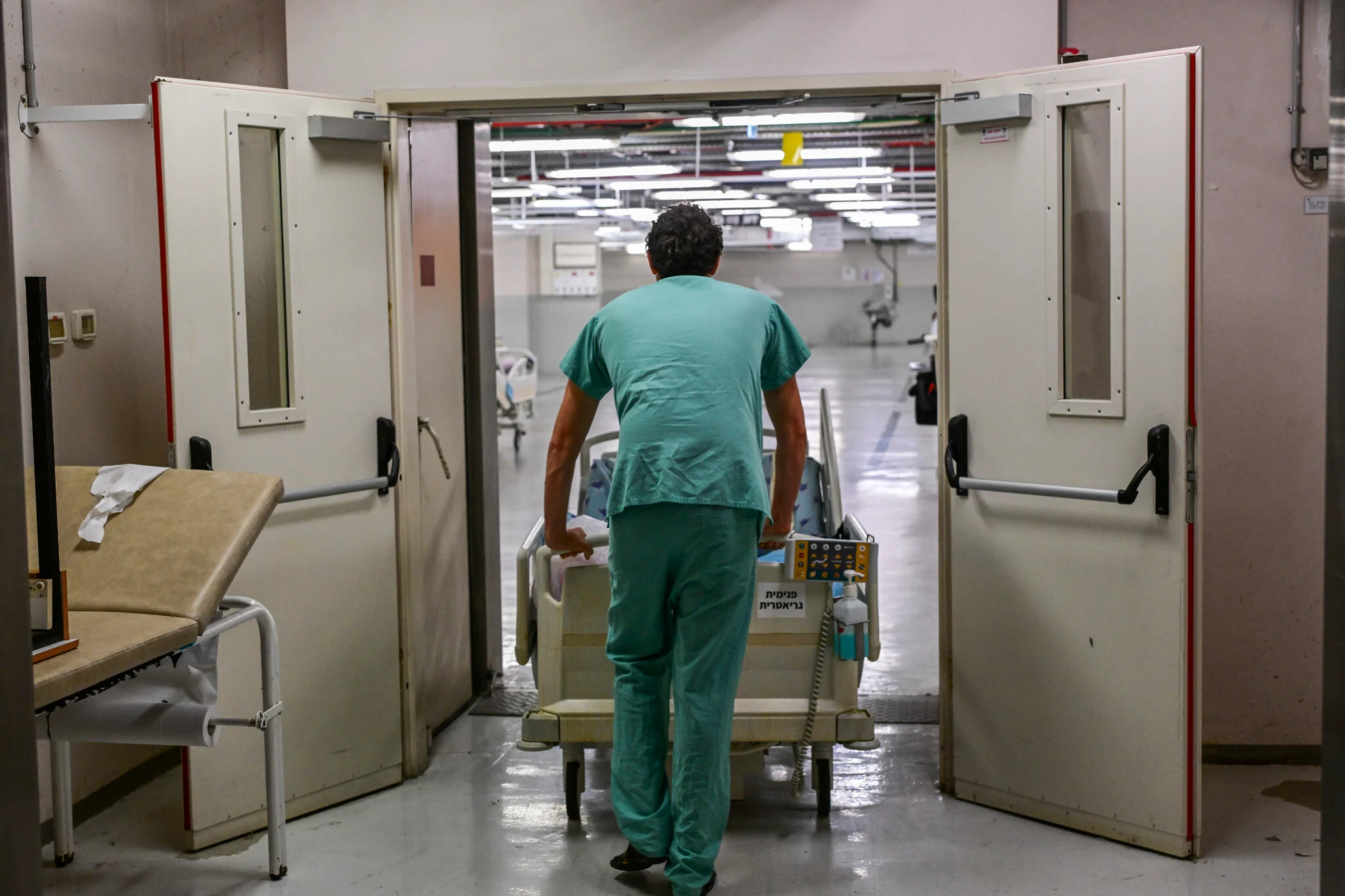 1,370 doctors left Israel over past 3 years, research finds, the equivalent of a hospital
