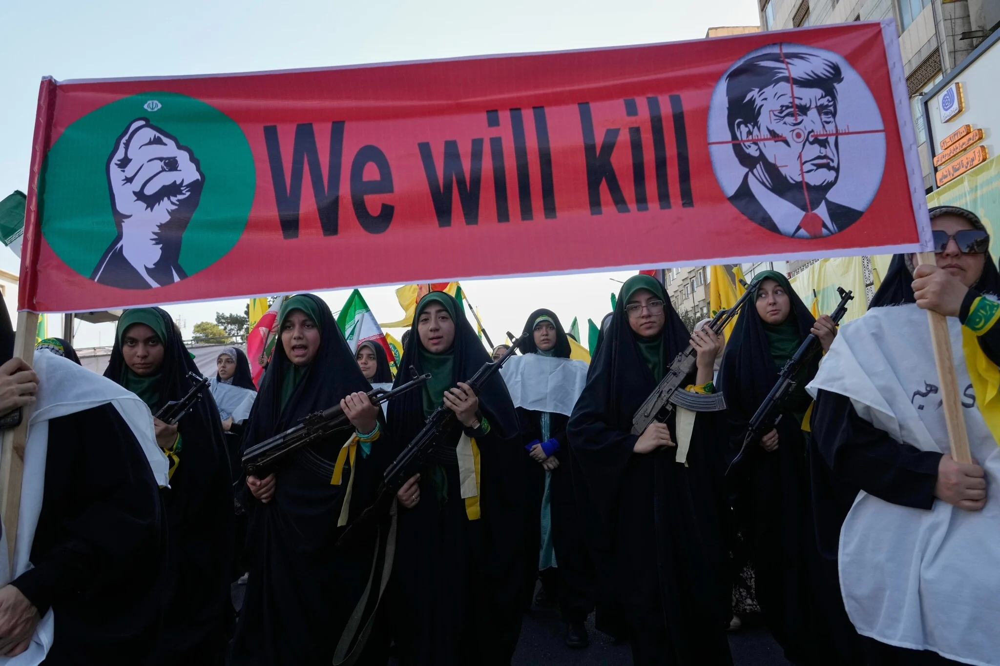 Hundreds of thousands of Iranians rally in government-organized demonstration