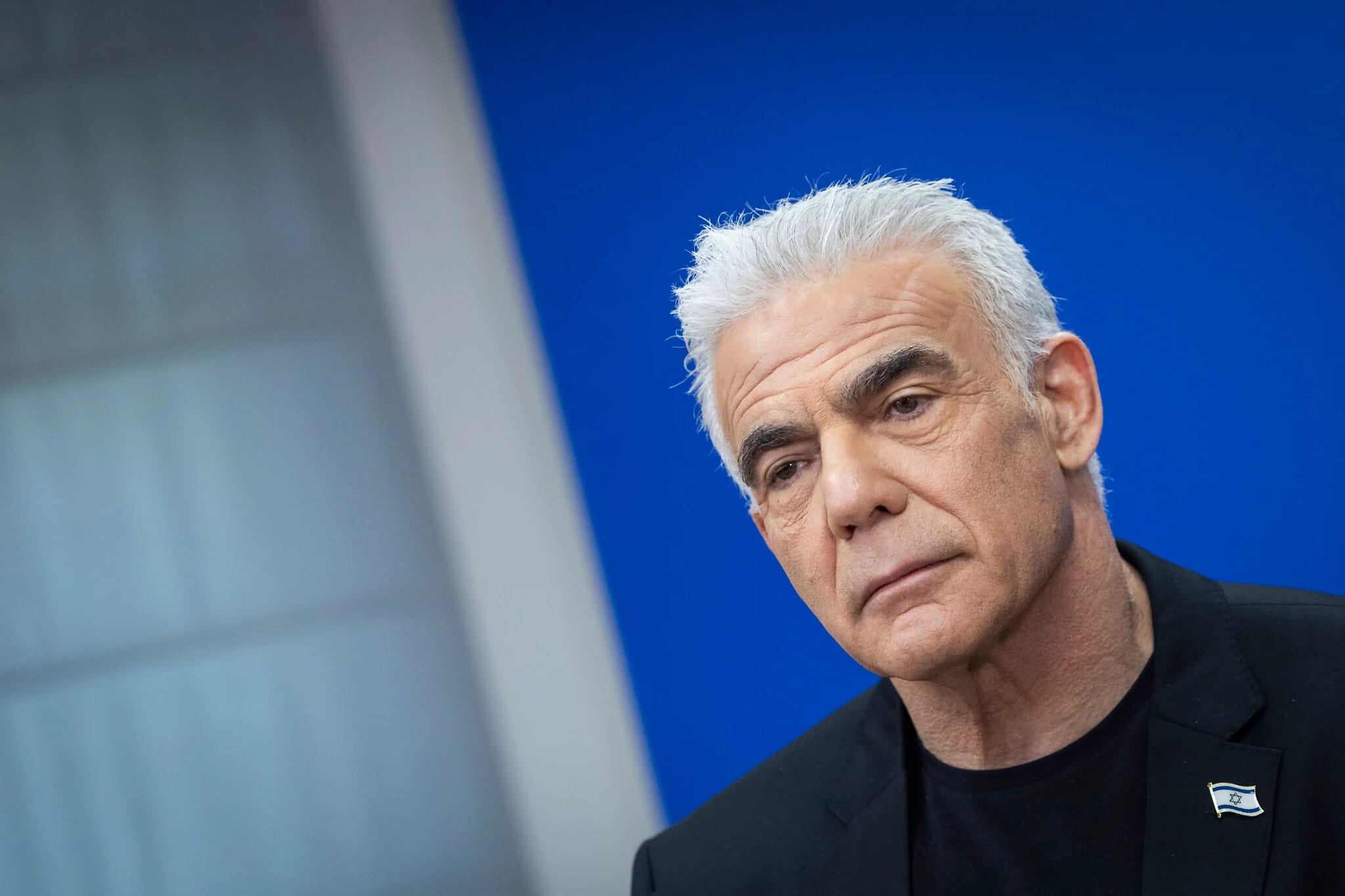 With his own hands, Yair Lapid dismantled his life’s work
