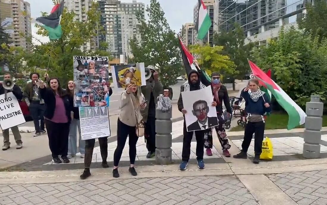 Canadian reporter said censured for video of anti-Israel rally at Yom Kippur service