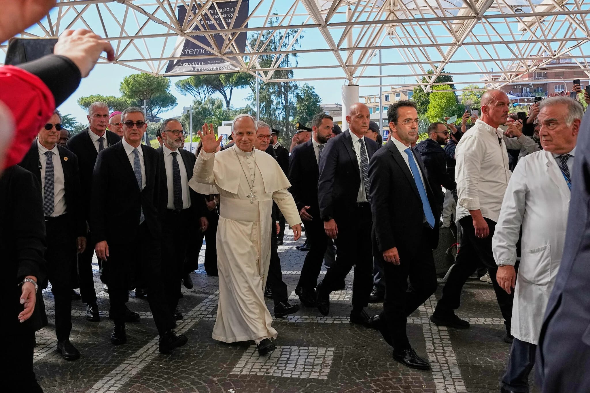 Surgery confirms Pope Leo has lung cancer, part of right lung’s lower lobe removed
