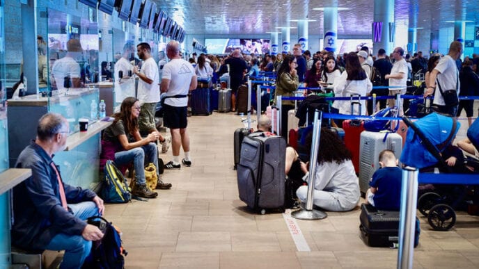מחקר מדאיג: זינוק בהגירה מישראל, בעיקר של משפחות מבוססות