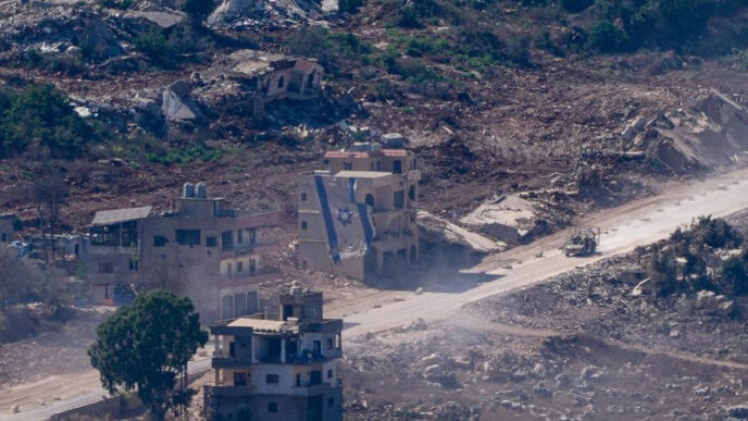 צה"ל: קצין לוחם נפצע בינוני בלבנון; דיווחים על תקיפות ישראליות בדרום המדינה
