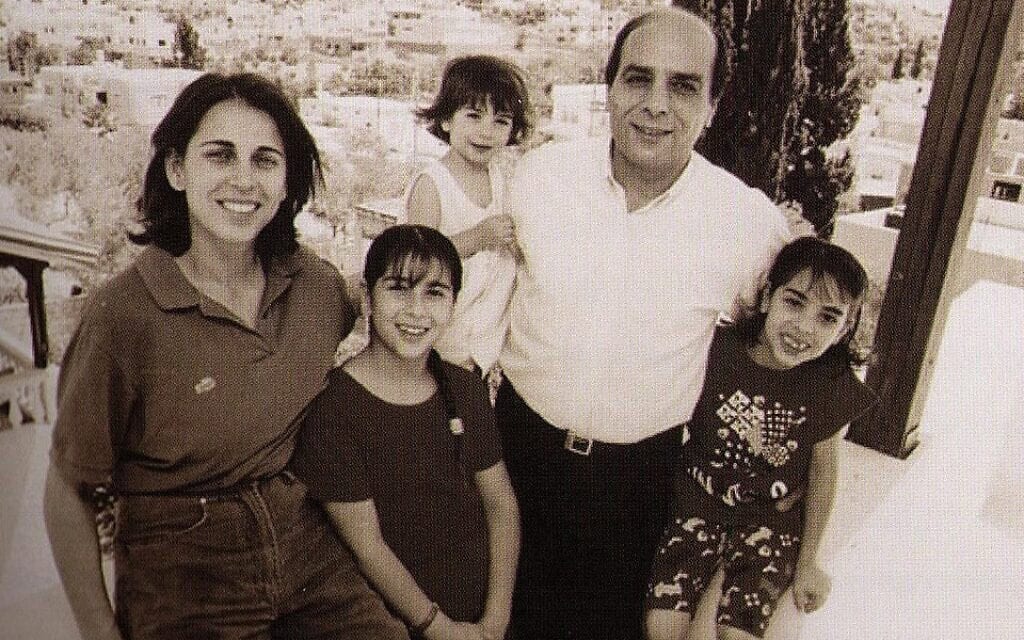 אדם פראירה: מיקור חוץ של המוות