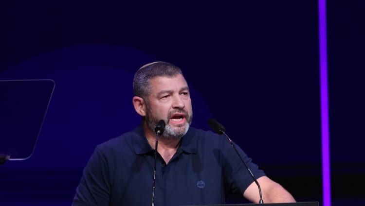 Опрос: Винтер обходит Смотрича