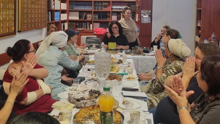 Ароматы для тела и души: в кавказской синагоге в Хадере прошёл мастер-класс Алены Хануковой